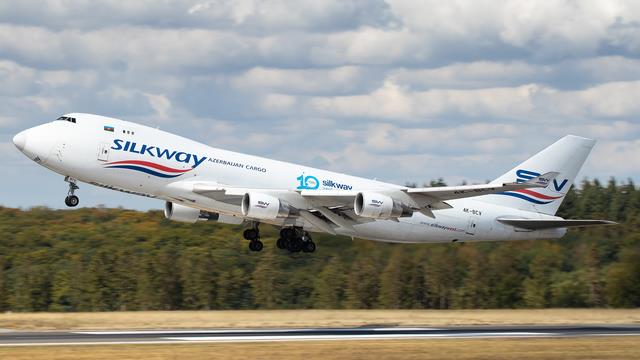 4K-BCV:Boeing 747-400: